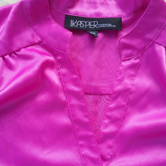 Kasper bright pink satin short sleeve button blouse - Picture 2 of 5